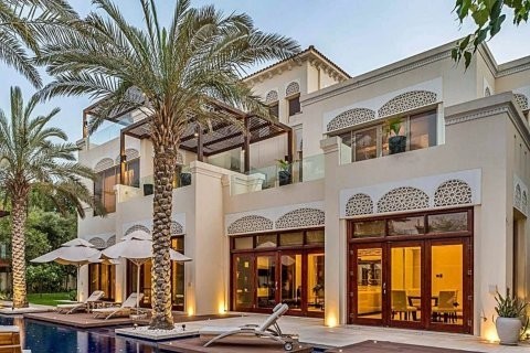 Beach House - Houses & Apartments For Rent #3223